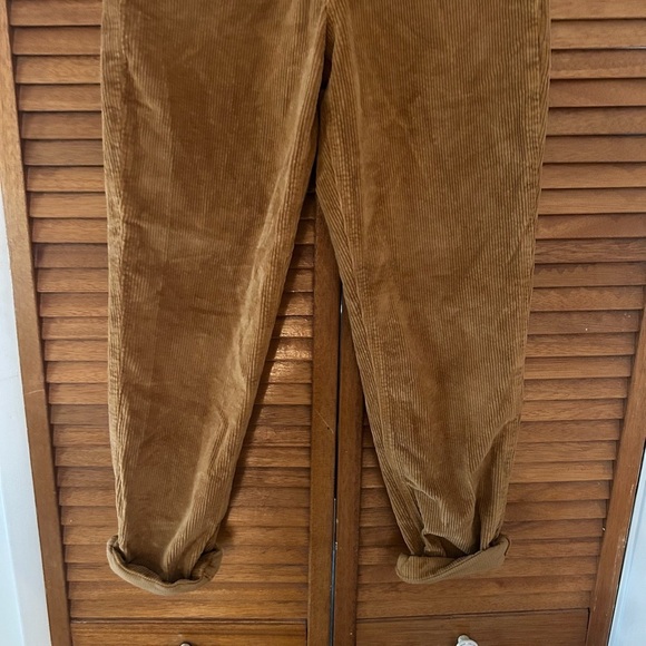 American Eagle Women’s Gold Mom Jean Super Stretch Ribbed Sz 2 - Picture 3 of 9